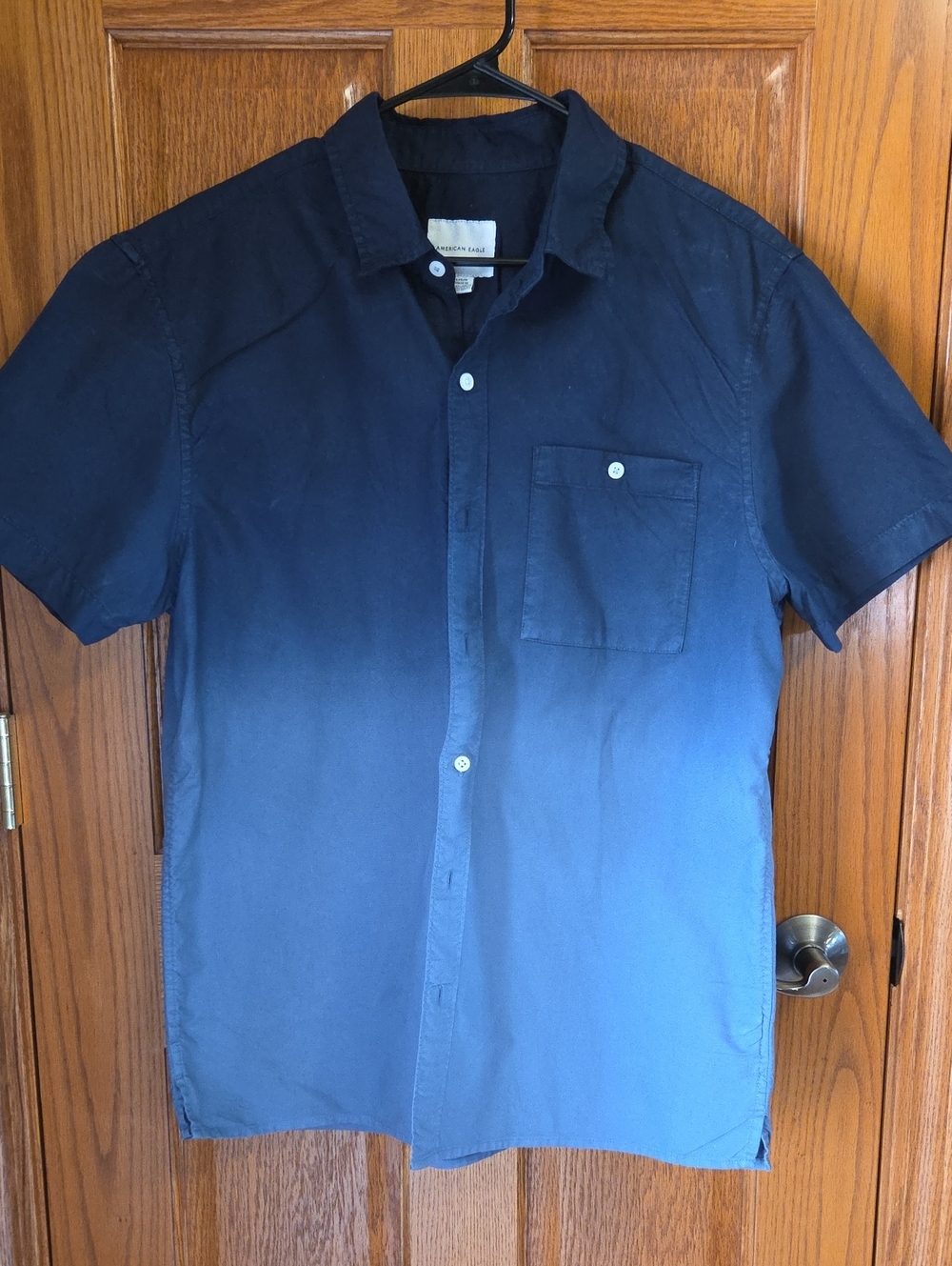 American Eagle Outfitters Blue Ombre Short-Sleeve Button-Down Shirt